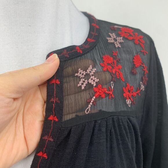Lucky Brand Boho Blouse Womens S Small Black Embroidered Short Sleeve Semi Sheer - Picture 4 of 15
